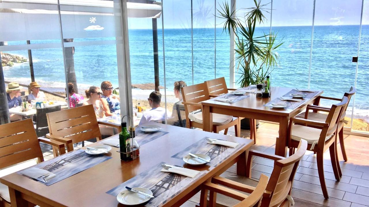 Mi Capricho 170 Beachfront Apartment Sitio de Calahonda Eksteriør bilde
