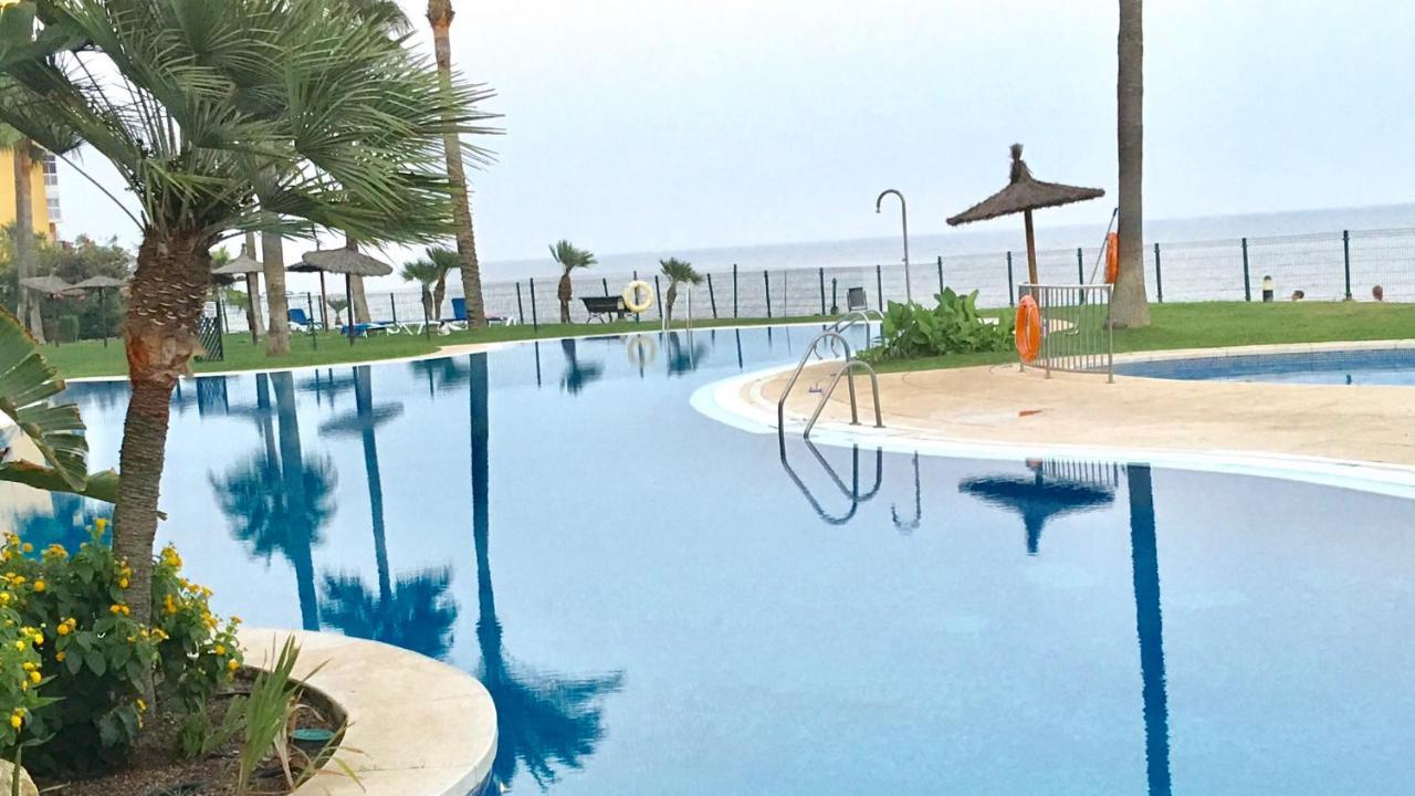 Mi Capricho 170 Beachfront Apartment Sitio de Calahonda Eksteriør bilde