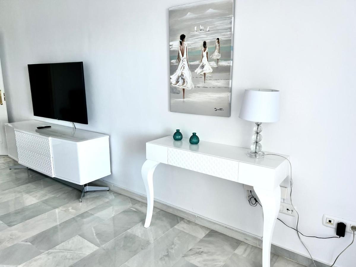 Mi Capricho 170 Beachfront Apartment Sitio de Calahonda Eksteriør bilde