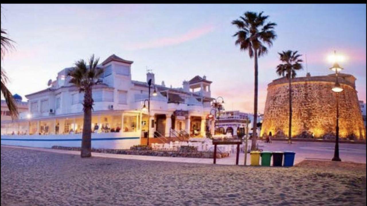 Mi Capricho 170 Beachfront Apartment Sitio de Calahonda Eksteriør bilde